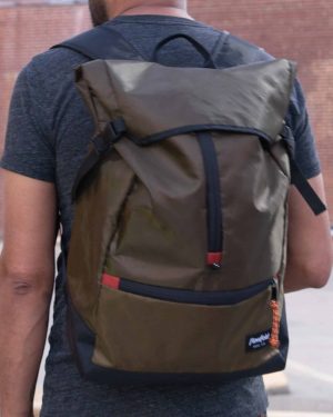 Flowfold Commuter Center-zip Backpack 18L