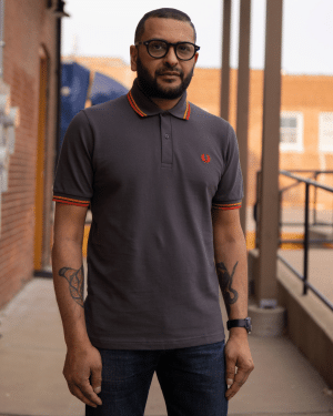 Fred Perry M12 Polo Gunmetal Cyber Red Cyber Orange