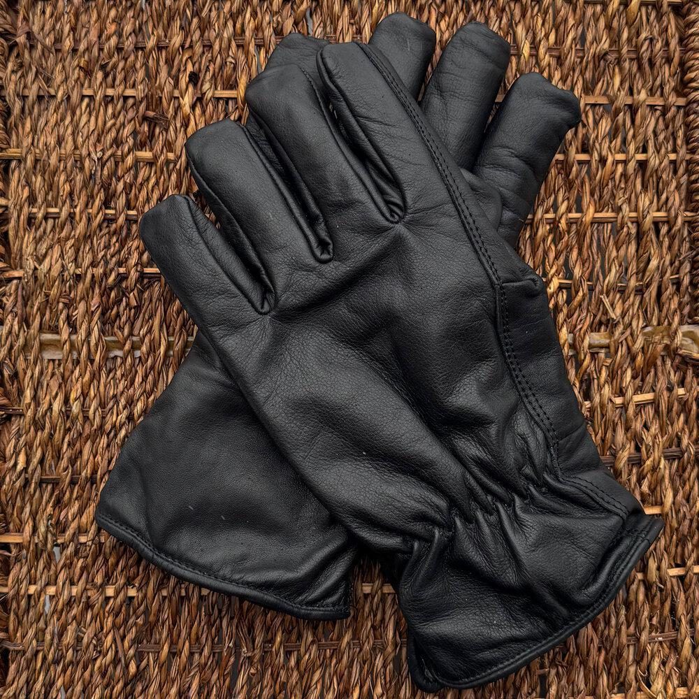 Alpaca Lined Leather Gloves in black.