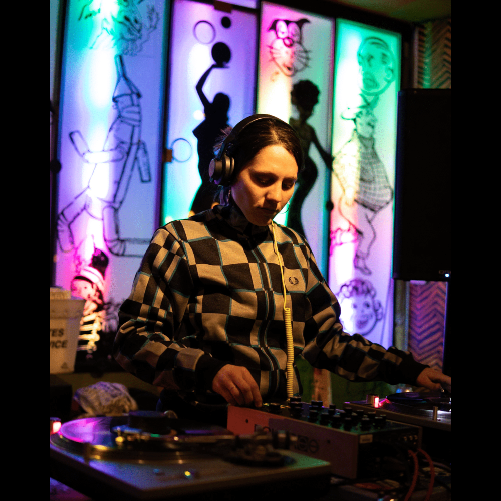 Glitch Graphic Track Jacket Fred Perry. Female worn view 4.